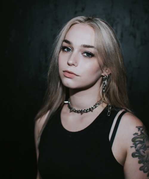 Avalon Stone Unleashes “Shaking Me Up” – An Anthem of Emotional Turmoil and Defiance